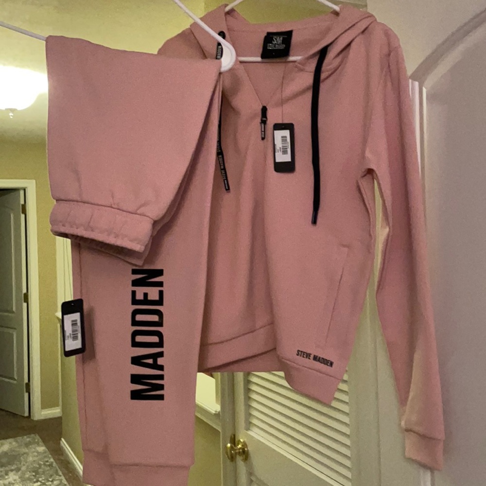 Steve Madden cute sweat suit! NEW!
